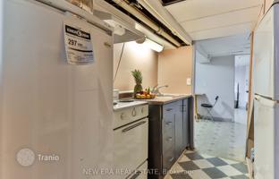 9-bedroom townhouse in York for C$1,116,000