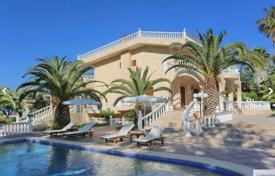 5-bedroom villa 350 m² in Pallini for 4,000,000 €