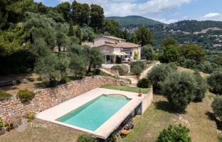 4-bedroom villa in Grasse for 1,590,000 €