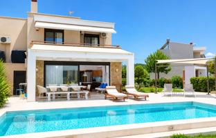 3-bedroom villa 120 m² in Chaniotis for 540,000 €