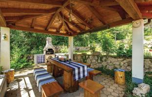 4-bedroom house 290 m² in Matulji for 675,000 €