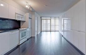 Apartment – Capreol Court, Old Toronto, Toronto,  Ontario,   Canada for C$802,000