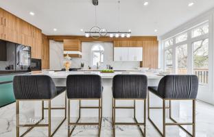 11-bedroom house in Scarborough for C$2,568,000