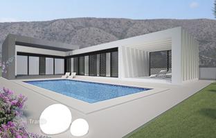 3-bedroom villa 178 m² in El Pinós for 450,000 €