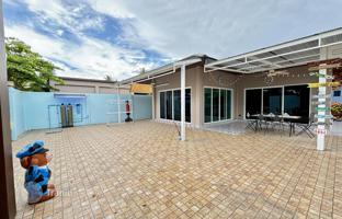 5-bedroom villa 350 m² in Pattaya for $238,000