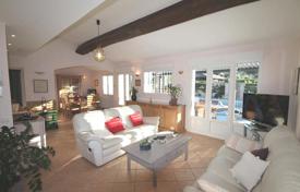 Lovely 1 storey villa to rent in Cap d'Antibes. Price on request