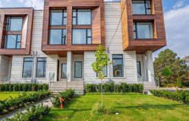 Terraced house – Bayview Avenue, Toronto, Ontario,  Canada for C$1,906,000