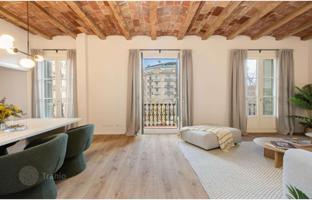 Renovated two-bedroom apartment in Eixample, Barcelona, ​​Spain for 795,000 €