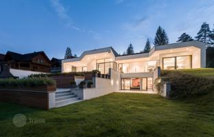 2-bedroom villa 468 m² in Bloke for 1,699,000 €