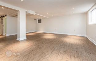 10-bedroom house in York for C$1,281,000