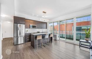 3-bedroom apartment in Etobicoke for C$1,171,000
