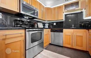 2-bedroom apartments in condo 106 m² in Aventura for $345,000