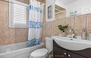 8-bedroom house in Scarborough for C$1,294,000