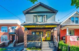 Townhome – East York, Toronto, Ontario,  Canada for C$1,517,000