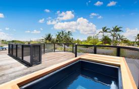 Townhome – Miami Beach, Florida, USA for $6,300,000