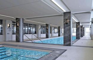 5-bedroom apartment in Etobicoke for C$1,005,000