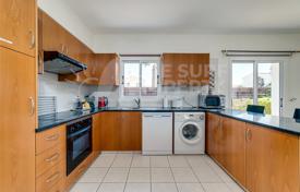 Phenomenal 2-bedroom bungalow with Title Deeds & Swimming Pool in Ayia Thekla for 350,000 €