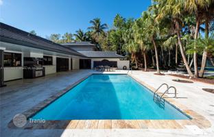 5-bedroom house 645 m² in Weston for $3,700,000