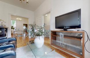 7-bedroom townhouse in Adelaide Street West for C$1,309,000