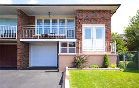 Terraced house – North York, Toronto, Ontario,  Canada for C$955,000