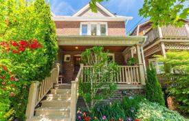 Terraced house – York, Toronto, Ontario,  Canada for C$1,398,000