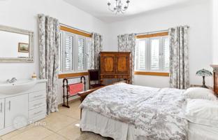 5-bedroom cottage in Limassol for 520,000 €