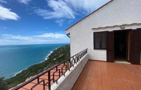 Villa with a sea view in San Felice Circeo for 730,000 €