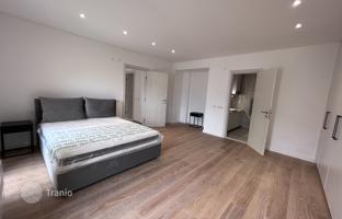 3-bedroom apartment 198 m² in Kotor city for 648,000 €