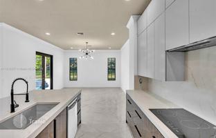 5-bedroom house 467 m² in Hollywood for $1,775,000
