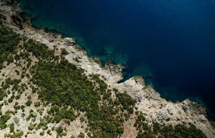 Land plot 2,500 m² in Kotor city for 2,420,000 €