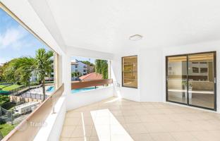 2-bedroom apartments in condo 111 m² in West End for $345,000