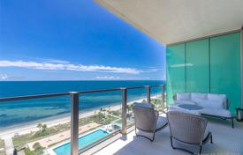 Comfortable apartment with ocean views in a residence on the first line of the embankment, Key Biscayne, Florida, USA for $4,150,000