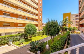 Apartment with spacious terrace, 300 metres from the beach, Alicante, Spain for 168,000 €