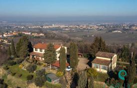Villa with a guest house, an olive grove and a forest in Montopoli, Tuscany, Italy for 750,000 €