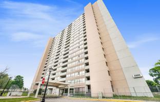 8-bedroom apartment in Eglinton Avenue East for C$816,000
