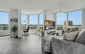 Apartment – York, Toronto, Ontario,  Canada for C$794,000