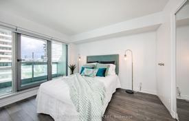 Apartment – Queens Quay West, Old Toronto, Toronto,  Ontario,   Canada for C$750,000