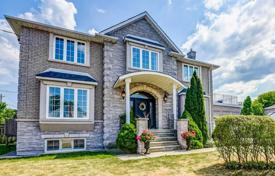 Townhome – Etobicoke, Toronto, Ontario,  Canada for C$2,007,000