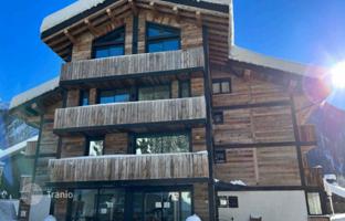 New duplex apartment with a garden and a picturesque view near the ski lift, Chamonix, France for 1,600,000 €