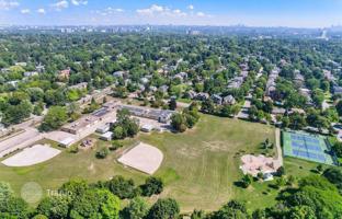 3-bedroom house in Etobicoke for C$1,521,000