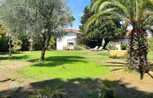 5-bedroom villa 250 m² in Pietrasanta for 2,700,000 €