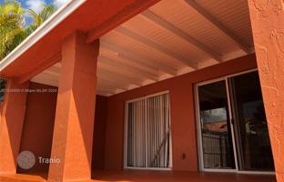 3-bedroom house 161 m² in West End for $590,000