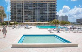 Condo – Hallandale Beach, Florida, USA for $359,000