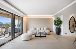 2-bedroom penthouse 84 m² in Mont Boron for 1,290,000 €