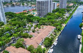 Townhome – Aventura, Florida, USA for $2,250,000