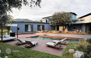 House 700 m² in Lisi lake for $1,000,000