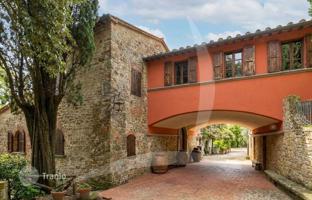 8-bedroom villa 450 m² in Arezzo for 1,200,000 €
