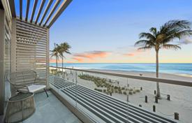 Condo – Collins Avenue, Miami, Florida,  USA for $950,000