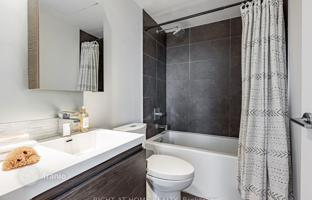 7-bedroom apartment in King Street for C$1,198,000