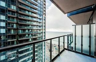 6-bedroom apartment in Lake Shore Boulevard West for C$1,318,000